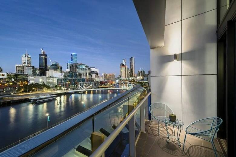 Melbourne Holiday Apartments South Wharf