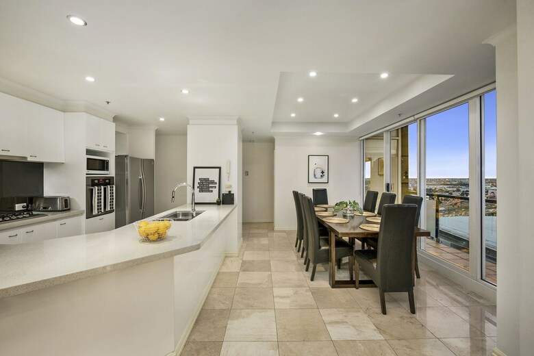 Apartamentos 3 Bedroom Inner City Penthouse
