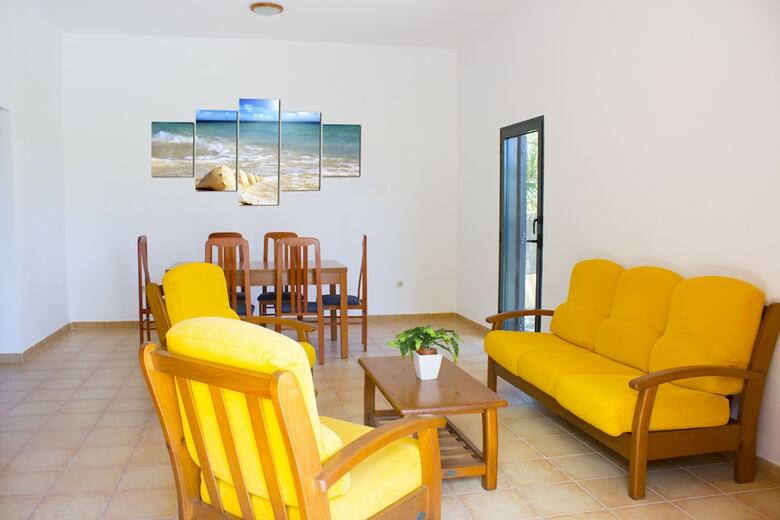Gbh Hostel Volcanic Beach