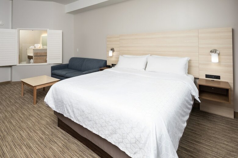 Hotel Holiday Inn Express And Suites Portage
