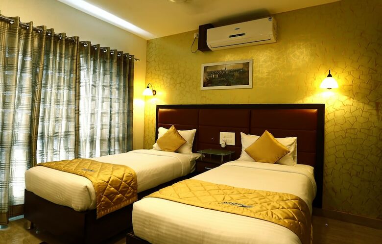 Breeze Suites Transit Hotel
