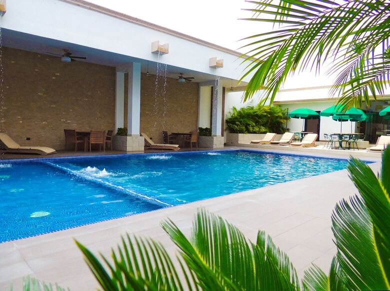 Royal Aqua Luxury Hotel & Spa