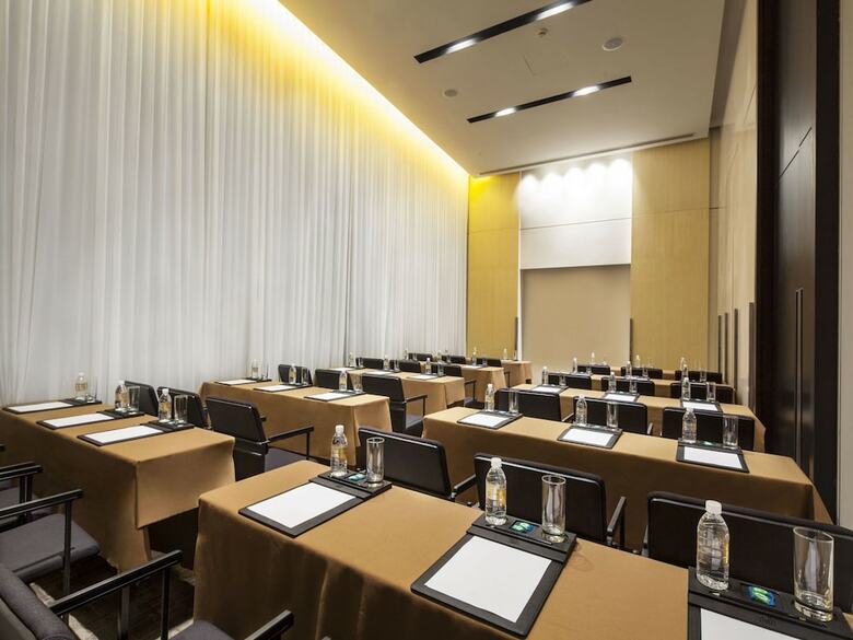 Hotel Golden Tulip Bund New Asia