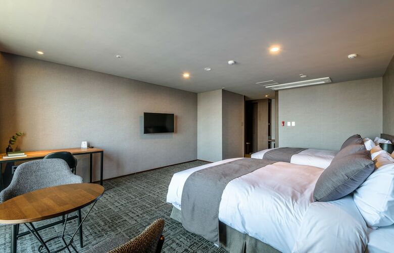 Hotel With Jeju