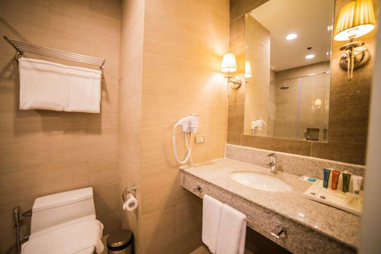 Rizal Park Hotel