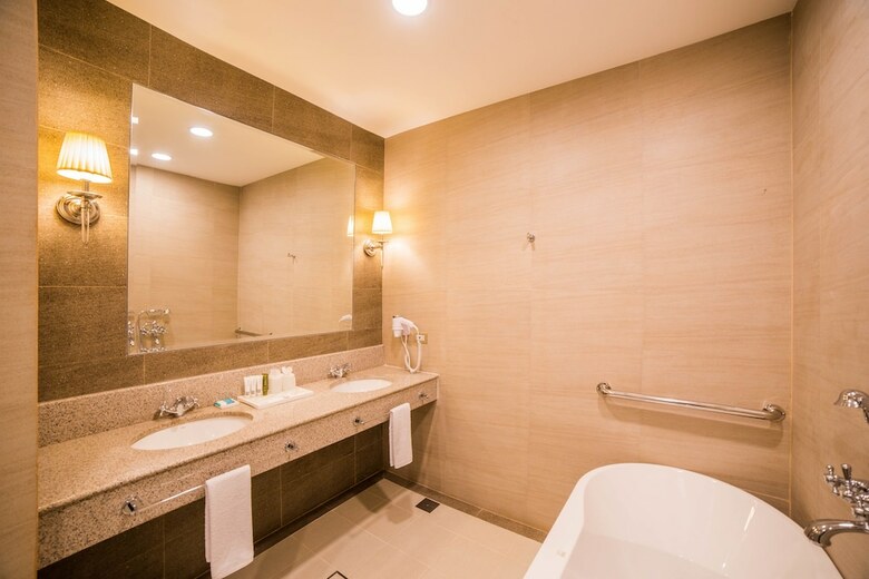 Rizal Park Hotel
