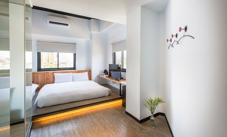 Traveller-inn Tiehua Hotel