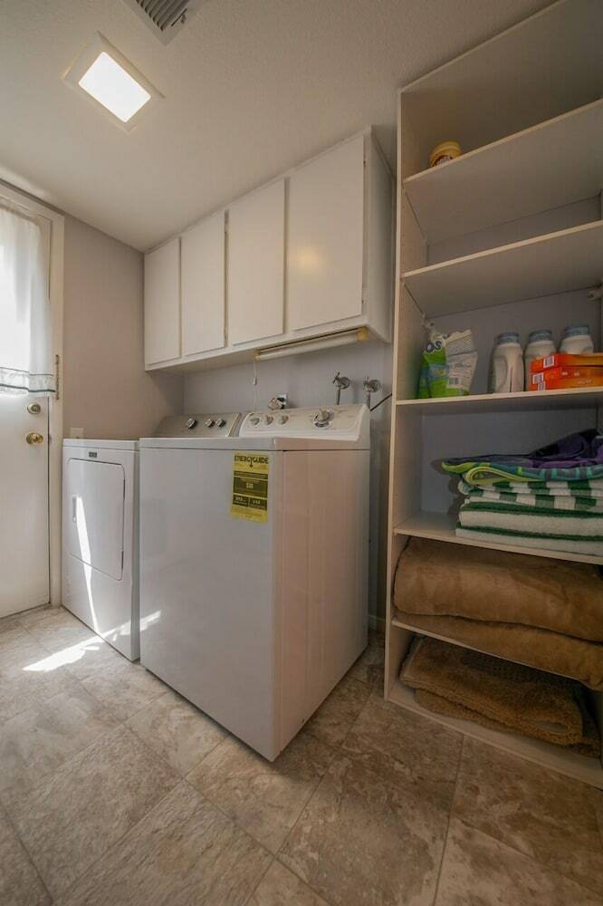 Luxurious 5br Near Las Vegas Strip