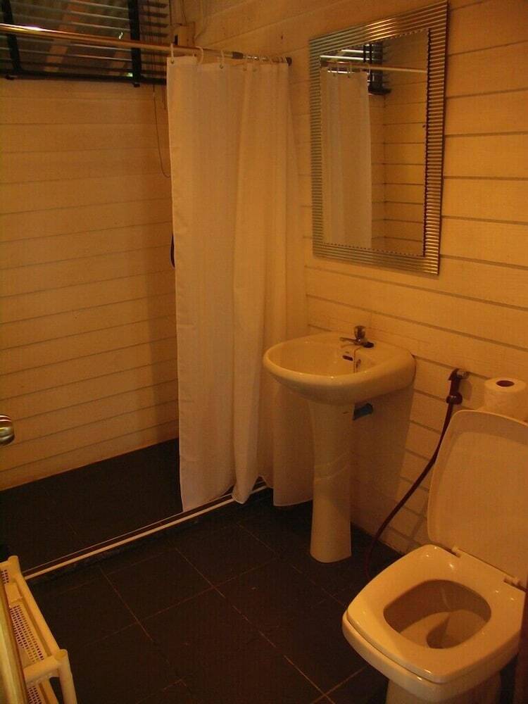 Hotel Suan Muang Porn