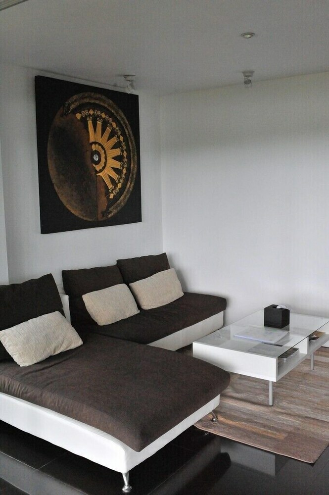 Hotel Suan Muang Porn
