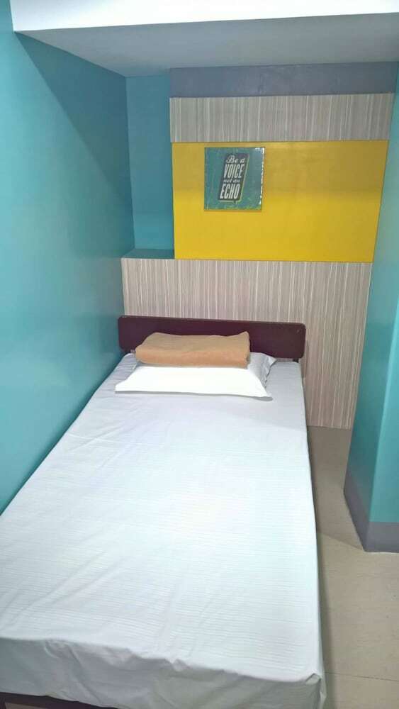 Hotel Bed And Bath At Station 120