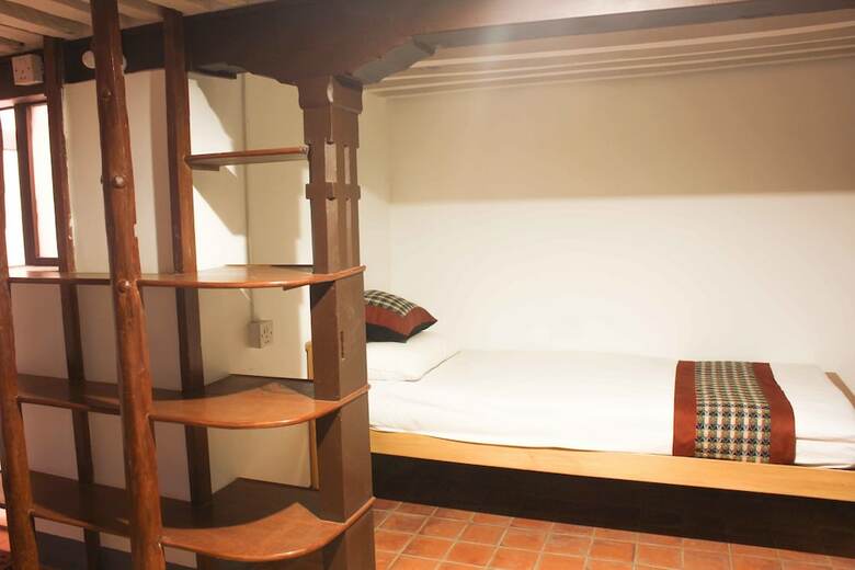 Hotel Hiranya Guest House