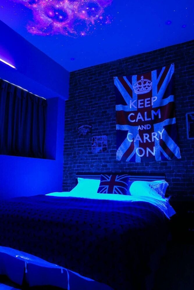 Hotel Meow Meow Hostel