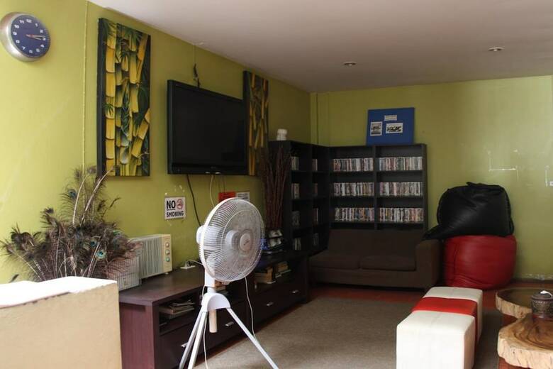 Hostal Phuket Backpacker Hostel