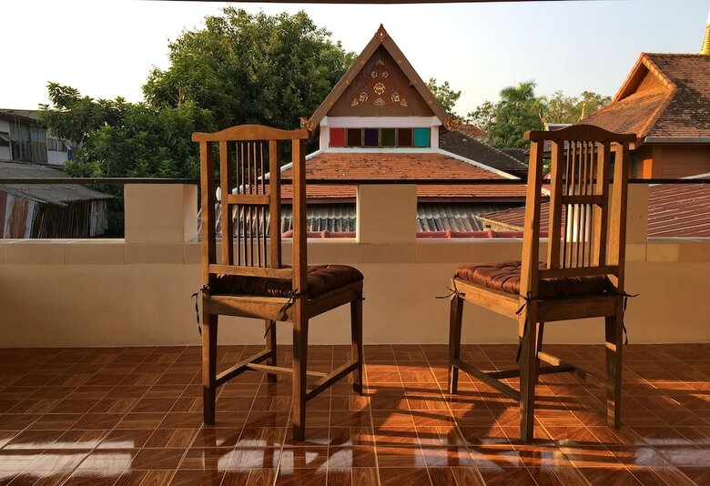 Hostal Tato House