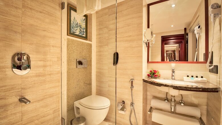Hotel Golden Tulip Essential Jaipur