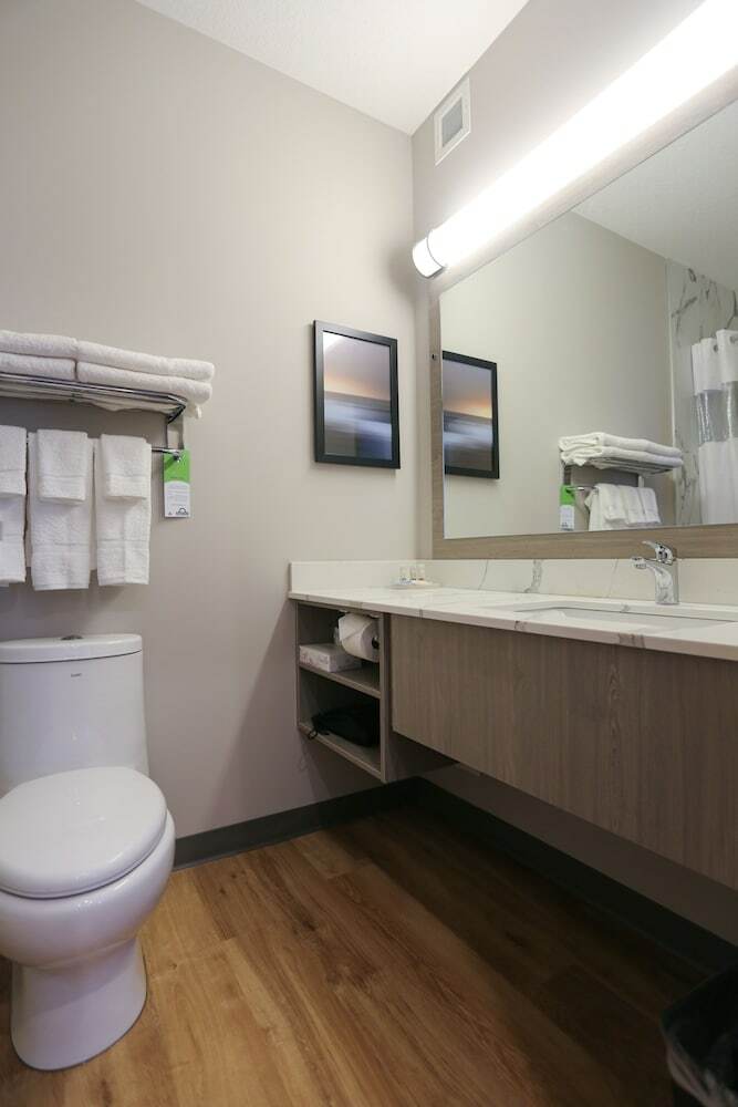 Hotel Days Inn By Wyndham Calgary North Balzac