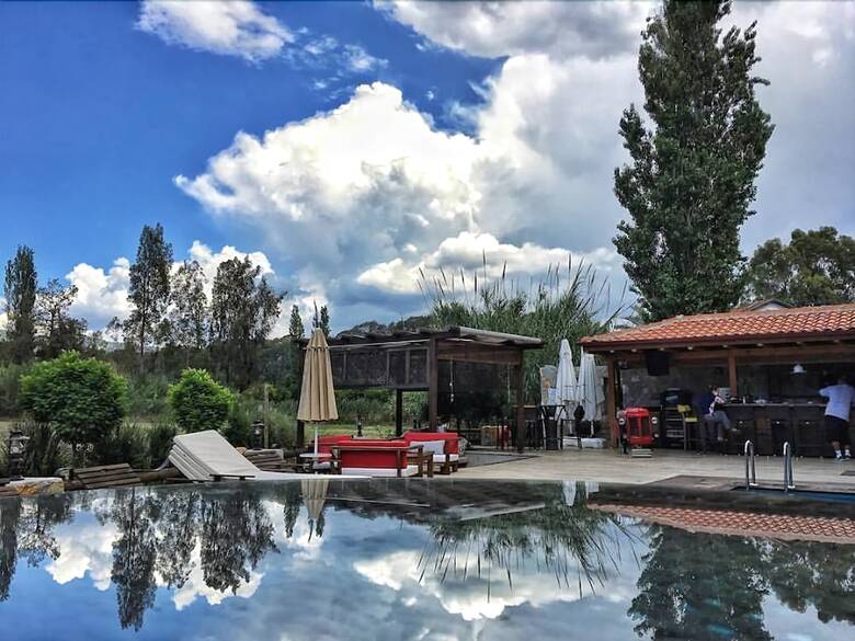 Ucurtma Hotel