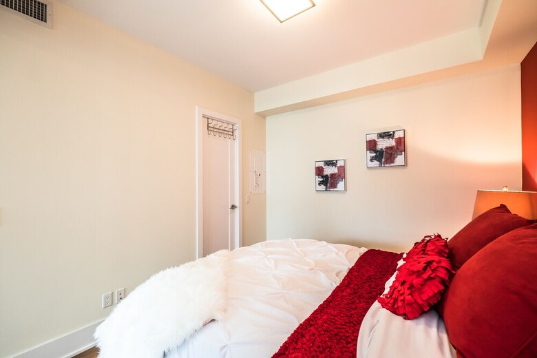 Quickstay - Ultra Luxury On Front St. (union Station)