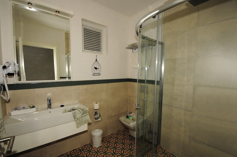 Sea Breeze Hotel & Apartments