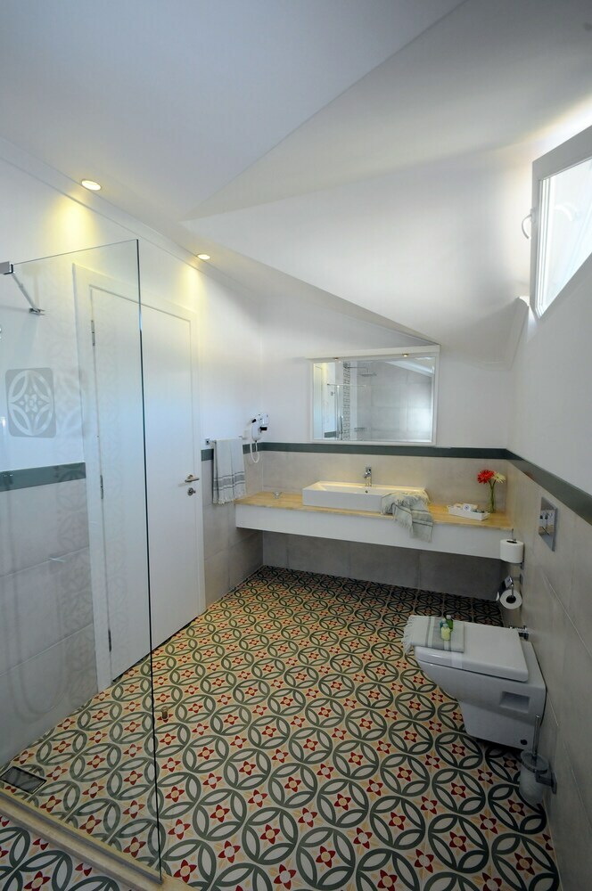 Sea Breeze Hotel & Apartments