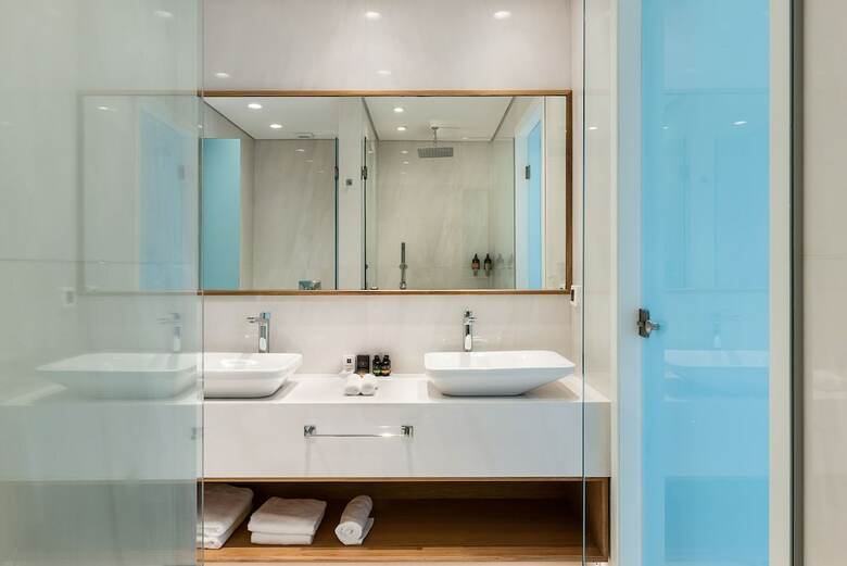 Hotel Avra Apartments Venetian Harbour