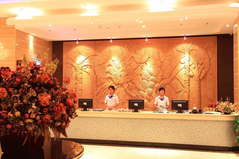 Sanya Jiulixiang Business Hotel