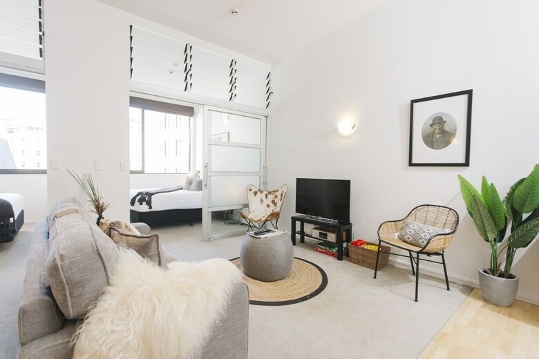 Apartamentos Towny - Top Floor Tranquility - 2 Bedrooms