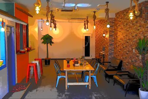 Hostal Hop Step Inn - Hostel