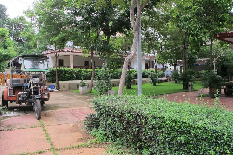 Hotel Koh Sichang Resort