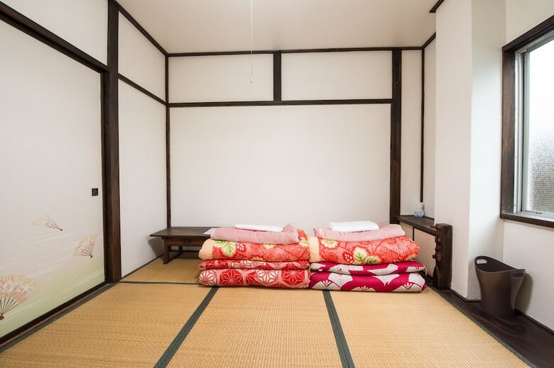 Hostal Sansan -cafe And Bar & Backpackers-