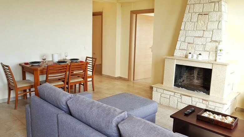 Bungalow White Apartments And Suites
