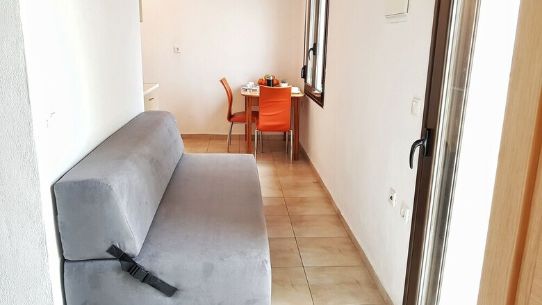 Bungalow White Apartments And Suites