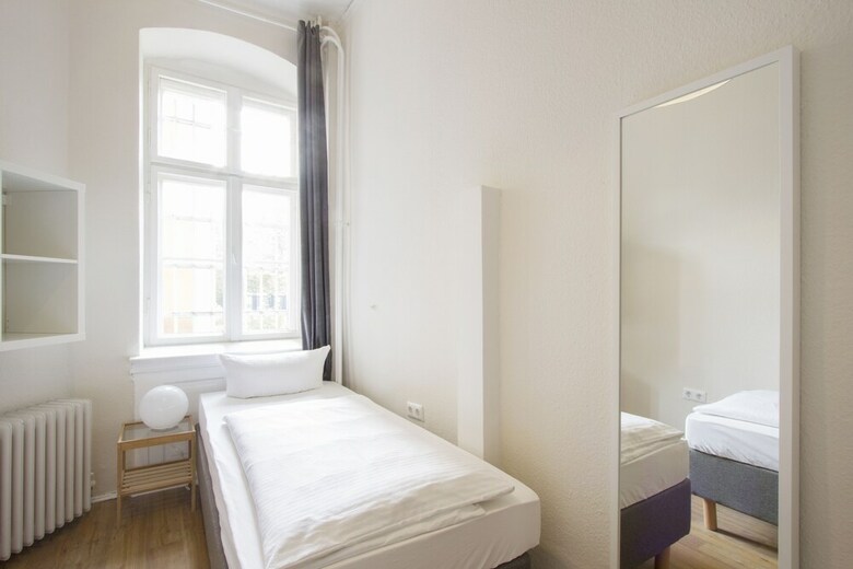 Primeflats - Huge Apartment At Gasometer 17