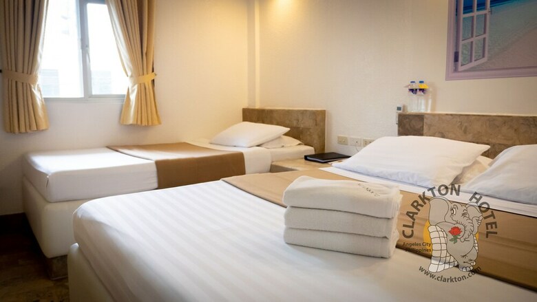 Clarkton Hotel