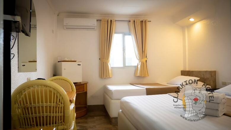 Clarkton Hotel