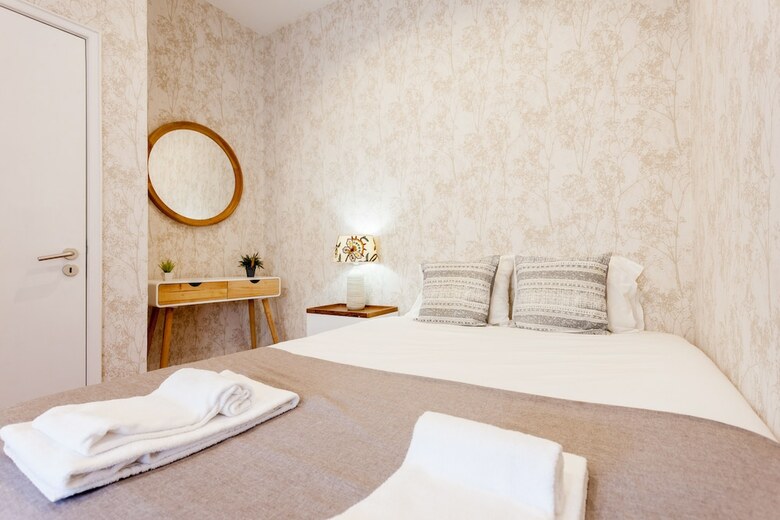 Liberty Duplex Three-bedroom Apartment - By Lu Holidays