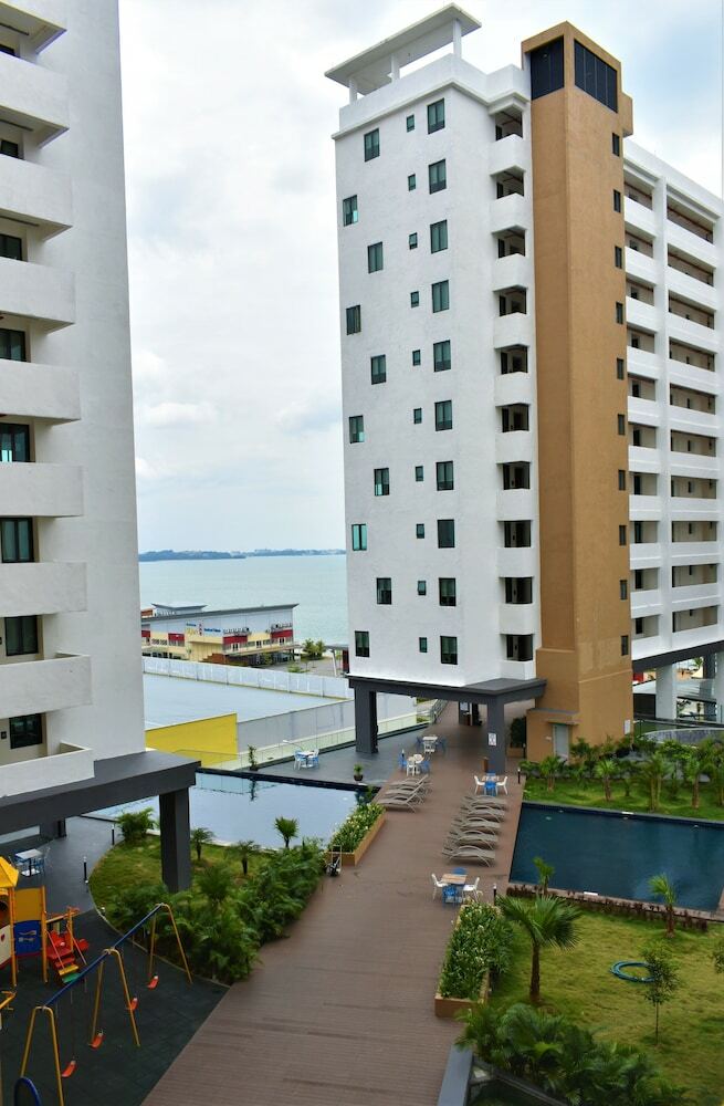 D'wharf Hotel & Serviced Residence