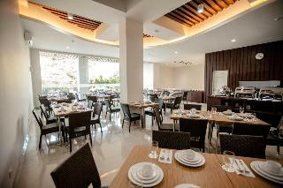 Hotel Whiz Prime Sudirman Makassar