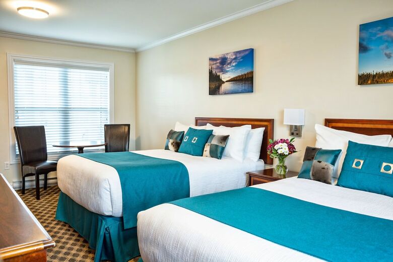 Hotel Royal Inn & Suites