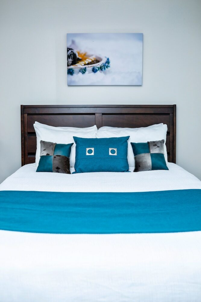 Hotel Royal Inn & Suites