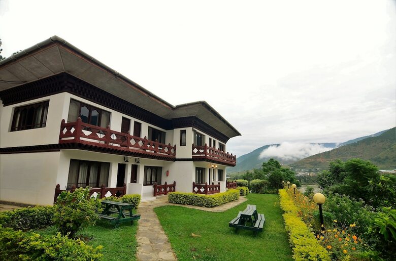 Himalayan Dragon's Nest Hotel