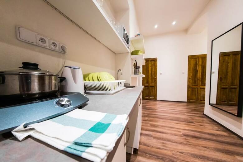 Freedom Rooms And Apartments