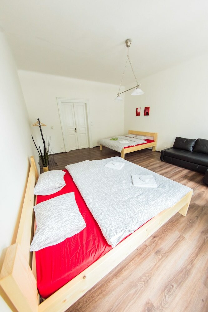 Freedom Rooms And Apartments