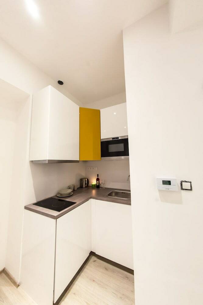 Freedom Rooms And Apartments