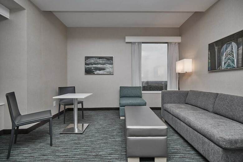 Vittoria Hotel And Suites