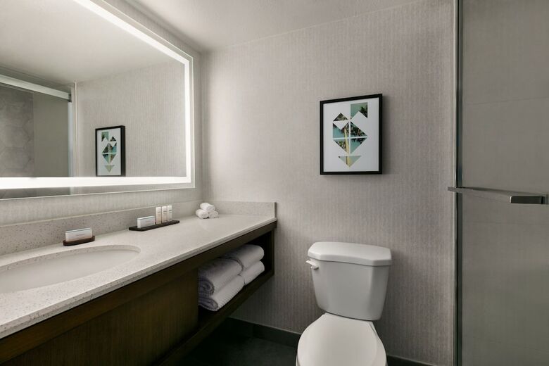 Hotel Embassy Suites By Hilton, Los Angeles - Downey