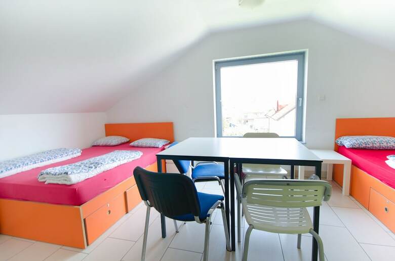Hostal Simbol Rooms