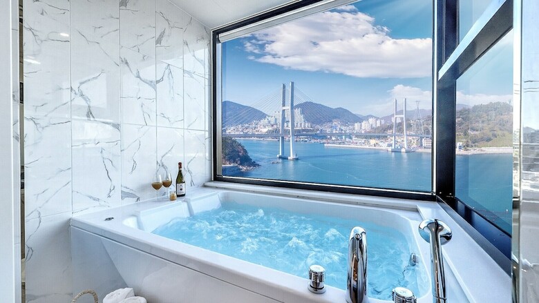 Hotel Yeosu Sunhill Spa Pension
