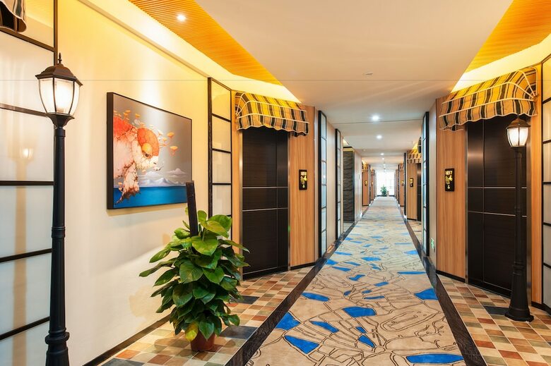 Foshan Yongrun Beehive Hotel